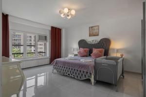 Silk Residence Next to Old Town