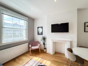 Spacious Camden Apartment D1