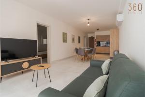 Lovely, fully equipped 2BR home 5 min from beach by360 Estates