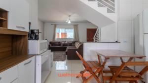 Casa em Itanhaem pe na areia com piscina