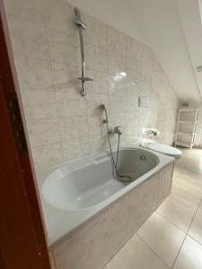 COZY APARTMENT NEAR MiLAN