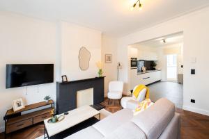 Family-Friendly 2-Bedroom Apartment in Antwerp - 3hvězdičkové hotely ve městě Antverpy