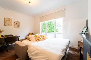 Family-Friendly 2-Bedroom Apartment in Antwerp