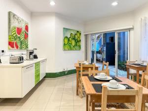 50m mar 1 Suite Piscina AC Churrasqueira