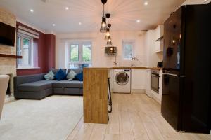 Bright, stylish & cosy 2-Bed Flat in Canning town