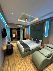 the valentine hotel - 2-star hotels in Surat