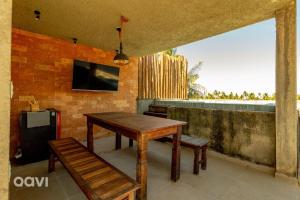 Casa com Piscina Privativa Lambari 107 by Qavi