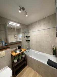 Home F8 - Terrace Pariss view, Eiffel Tower area