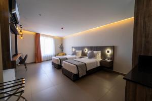 Hill Top Hotel