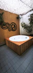 Escapada perfecta con jacuzzi privado en zona top