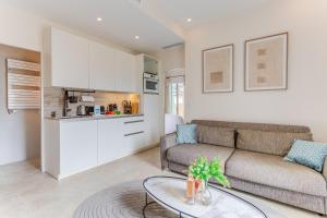 COCO BEACH AP4476 by Riviera Holiday Homes