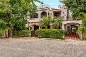 Hacienda-style Villa with Private Pool Steps to Beach