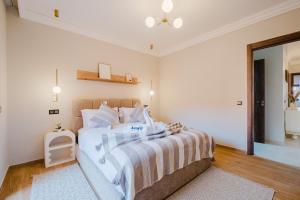 3BR Luxury Stay - Hivernage- Pool View - Parking Near M Avenue & Rail
