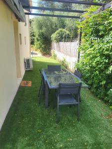 villa neuve climatisee 3 chambres jardin parking