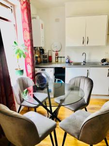 Cozy 2 bedroom close to Central London