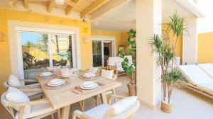 Residencial Marina Azul primera linea by CARLOSFERIEN