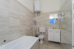 Prater Street Charm Your City Getaway