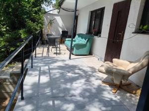 SunsetHouse Garden Apartment