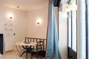 Appartements Unique artistic stay in Paris 18ᵉ : photos des chambres