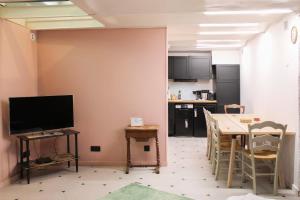 Appartements Unique artistic stay in Paris 18ᵉ : photos des chambres