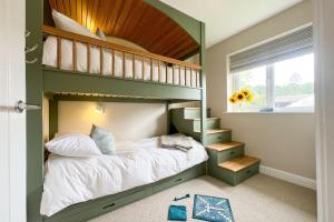 Wellingtonia Cottage