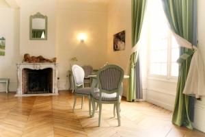 Hotels Logis Hotel Le Relais Louis XI : photos des chambres