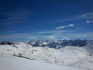 Appartements Appt 4 pers tout equipe, hypercentre village, fibre, garage, linge fourni : photos des chambres