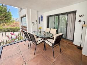 Amplio piso con parking y piscina cerca del mar