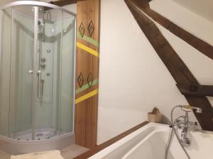 Maisons de vacances Alessentiel - le grand gite : photos des chambres