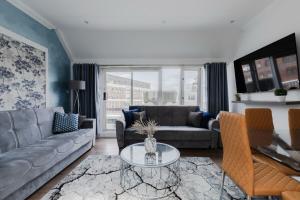 Lovely & Cosy 2BR 2Bath Penthouse Steps to Hyde P