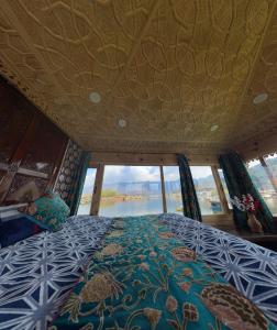 Smith palace group of houseboats