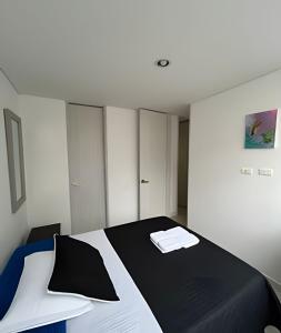 Moderno y cómodo cerca al cable