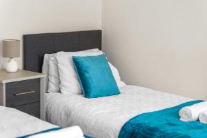 Herne Bay Pier Gem 30 seconds From the Coast