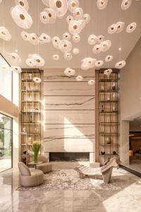 Le Parc Hotel, Beyond Stars