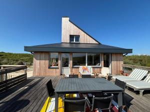 Maisons de vacances Maison dans les dunes a 150m de la plage pour 7 personnes - FR-1-482-159 : photos des chambres