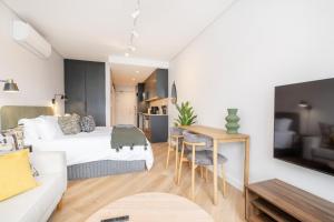 Paarl Studio 138 - Ultra Modern Apartment with AC and onsite Parking