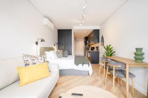 Paarl Studio 138 - Ultra Modern Apartment with AC and onsite Parking