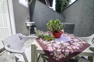 Apto 4 na praia do Campeche Florianópolis