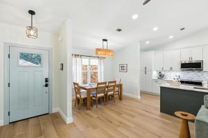 Driftwood Dreamer Retreat - Quiet Coastal Escape