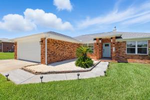 Driftwood Dreamer Retreat - Quiet Coastal Escape