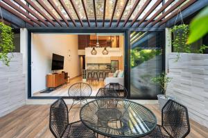 Stylish 2-Br Loft in AWA