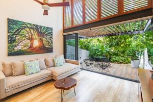 Stylish 2-Br Loft in AWA