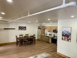 Luxury 2 Bedroom Townhome 102