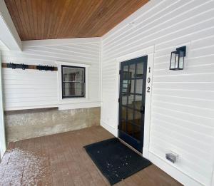 Luxury 2 Bedroom Townhome 102