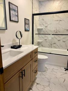 Luxury 2 Bedroom Townhome 102