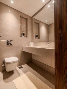 Luxury 3 Master Bedrooms with 1 Nanny Room and Pool View