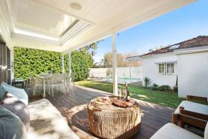 Sunlit Family Oasis with Pool Near to Manly Beach