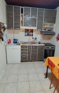 Spacious House with Terrace - Vozdovac