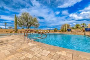 Relax Recharge and Soak in Mountain Views with Pool, Tennis and 55 Plus Resort Style Stay