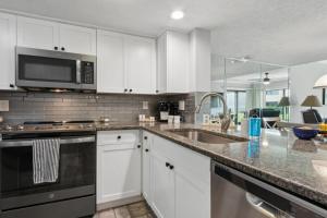 Amelia Surf and Racquet Club Condo - 1st Floor Ocean View - Pools - Tennis Courts - Sleeps 4